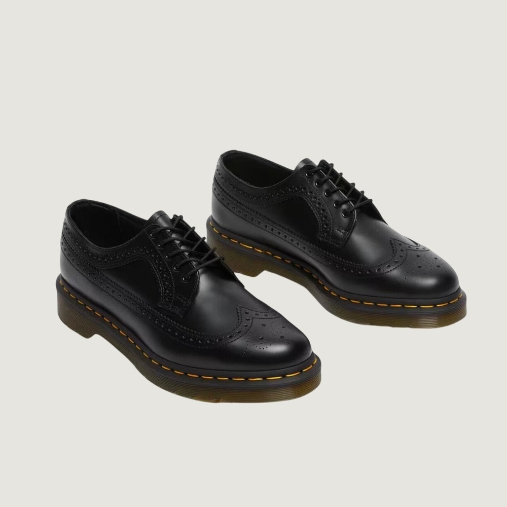 Dr Martens 3989 Smooth Leather Brogue Shoes Black Wingtip Low Top 8 US M